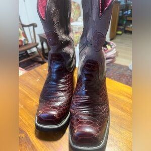 Ariat Burgundy Red Floral Snake Cowgirl Boots Size 9B - Good Condition